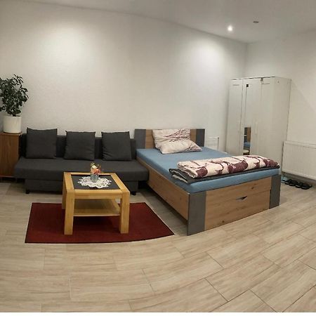 Studio Apartment Zentrum Ruesselsheim Luaran gambar