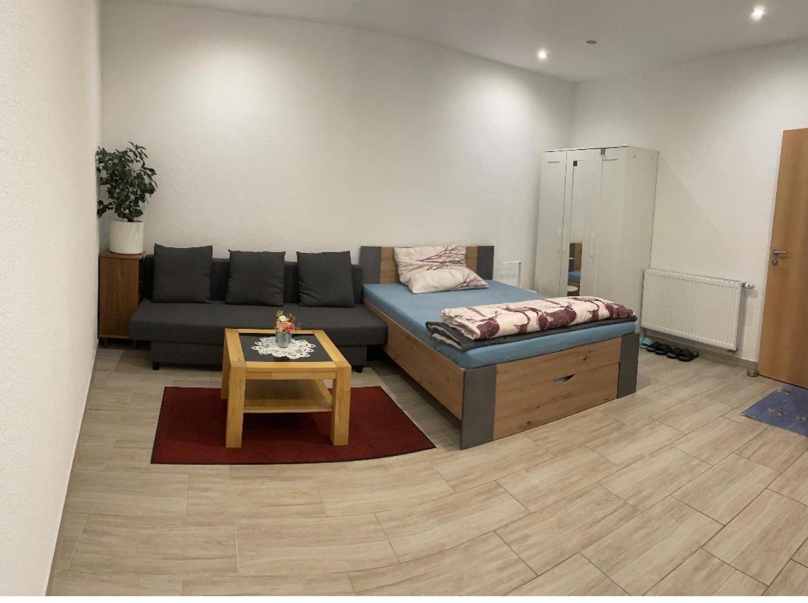Studio Apartment Zentrum Ruesselsheim Luaran gambar