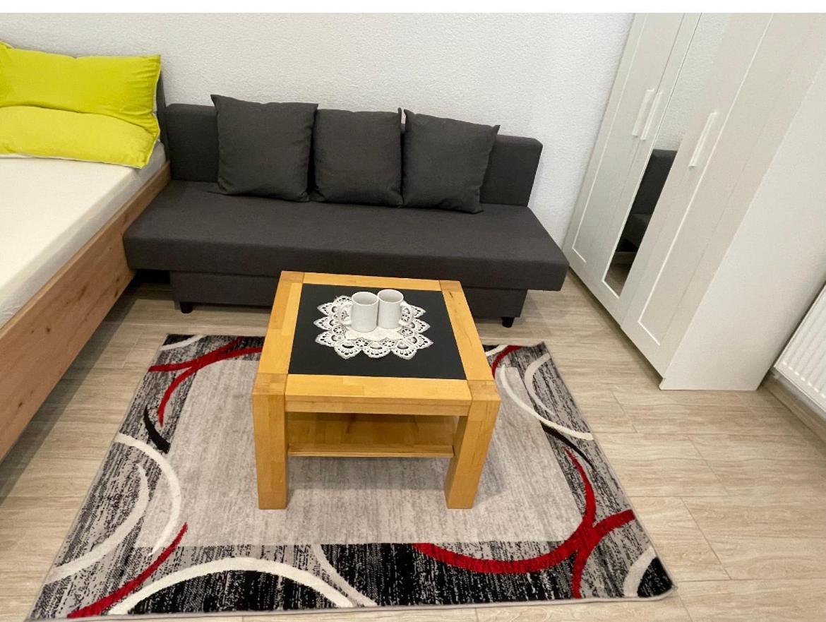 Studio Apartment Zentrum Ruesselsheim Luaran gambar